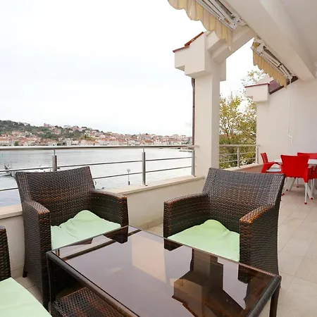 By The Sea - 16211 Apartman