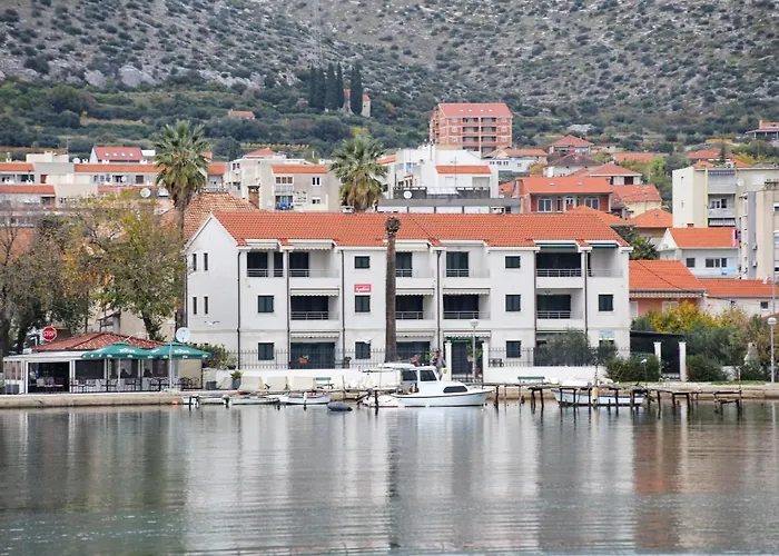 By The Sea - 16211 Apartman