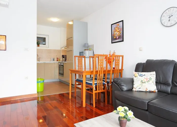 Apartman By The Sea - 16211 *