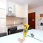 Appartement By The Sea - 16211